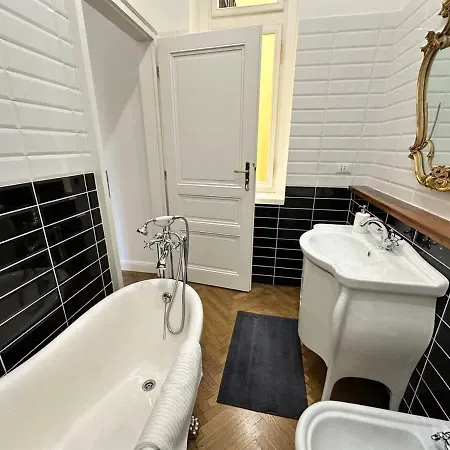 Luxury Flat In Wenceslas Square Appartamento *