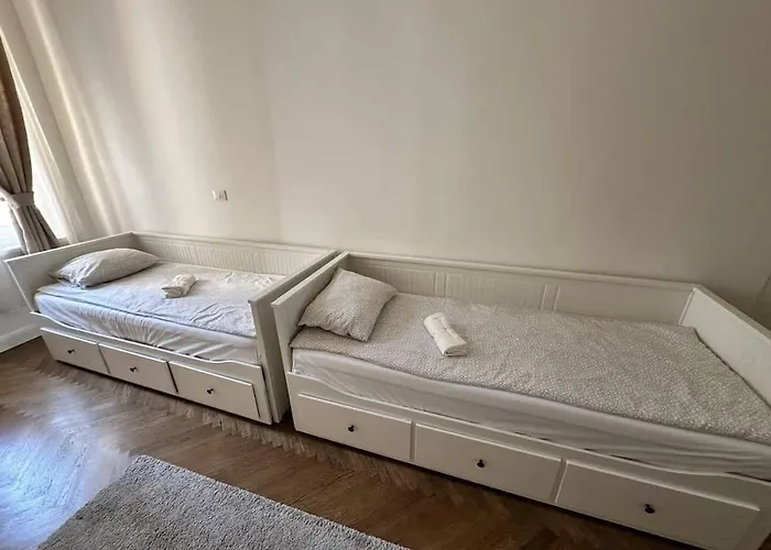 Luxury Flat In Wenceslas Square Διαμέρισμα