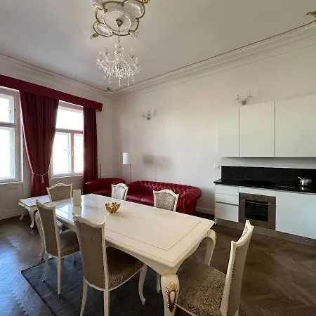 Luxury Flat In Wenceslas Square * Прага