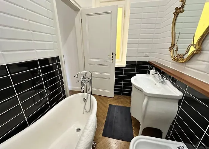 Luxury Flat In Wenceslas Square Апартаменты *