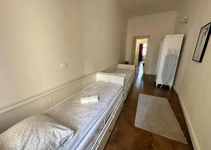 Апартаменты Luxury Flat In Wenceslas Square